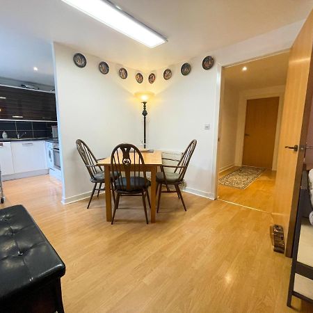 Kelvingrove 2 Bedroom Apartment - Private Parking Glasgow Exteriör bild