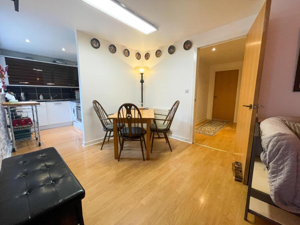 Kelvingrove 2 Bedroom Apartment - Private Parking Glasgow Exteriör bild
