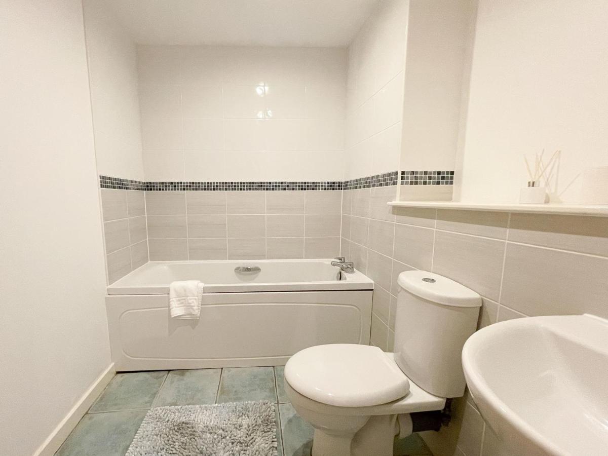 Kelvingrove 2 Bedroom Apartment - Private Parking Glasgow Exteriör bild