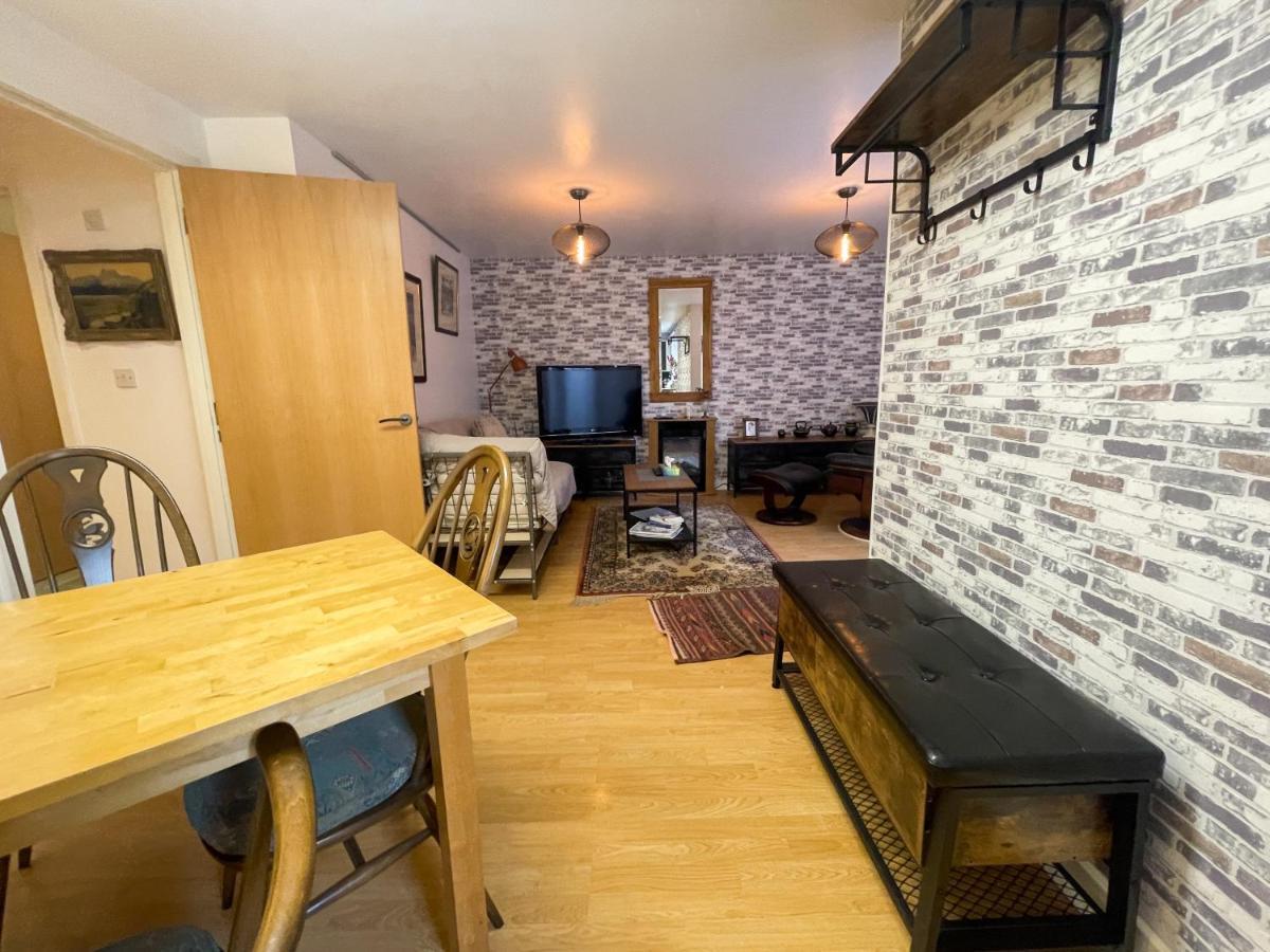 Kelvingrove 2 Bedroom Apartment - Private Parking Glasgow Exteriör bild