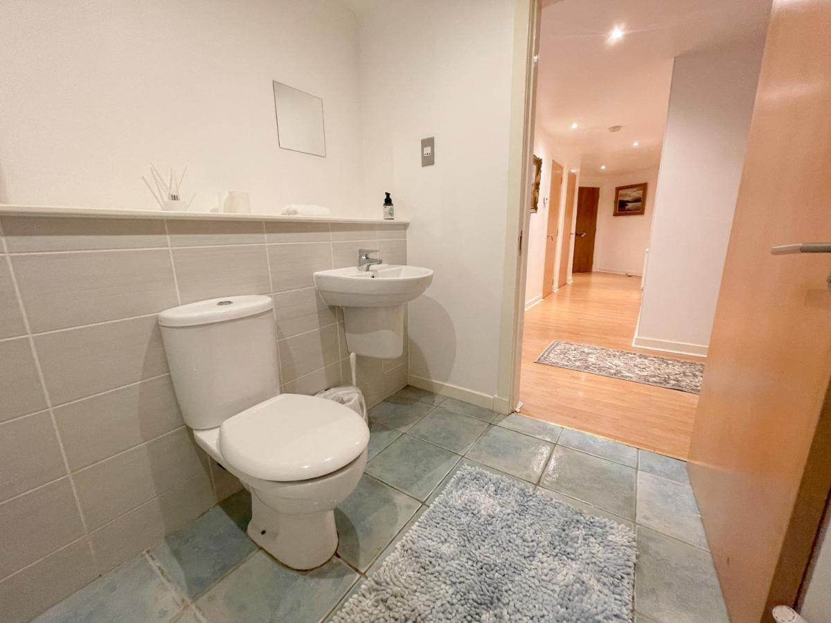 Kelvingrove 2 Bedroom Apartment - Private Parking Glasgow Exteriör bild