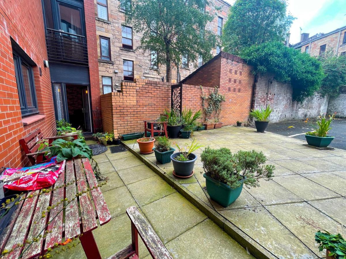 Kelvingrove 2 Bedroom Apartment - Private Parking Glasgow Exteriör bild