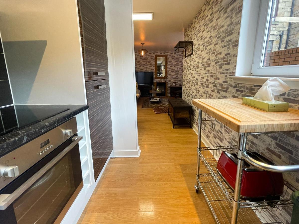Kelvingrove 2 Bedroom Apartment - Private Parking Glasgow Exteriör bild
