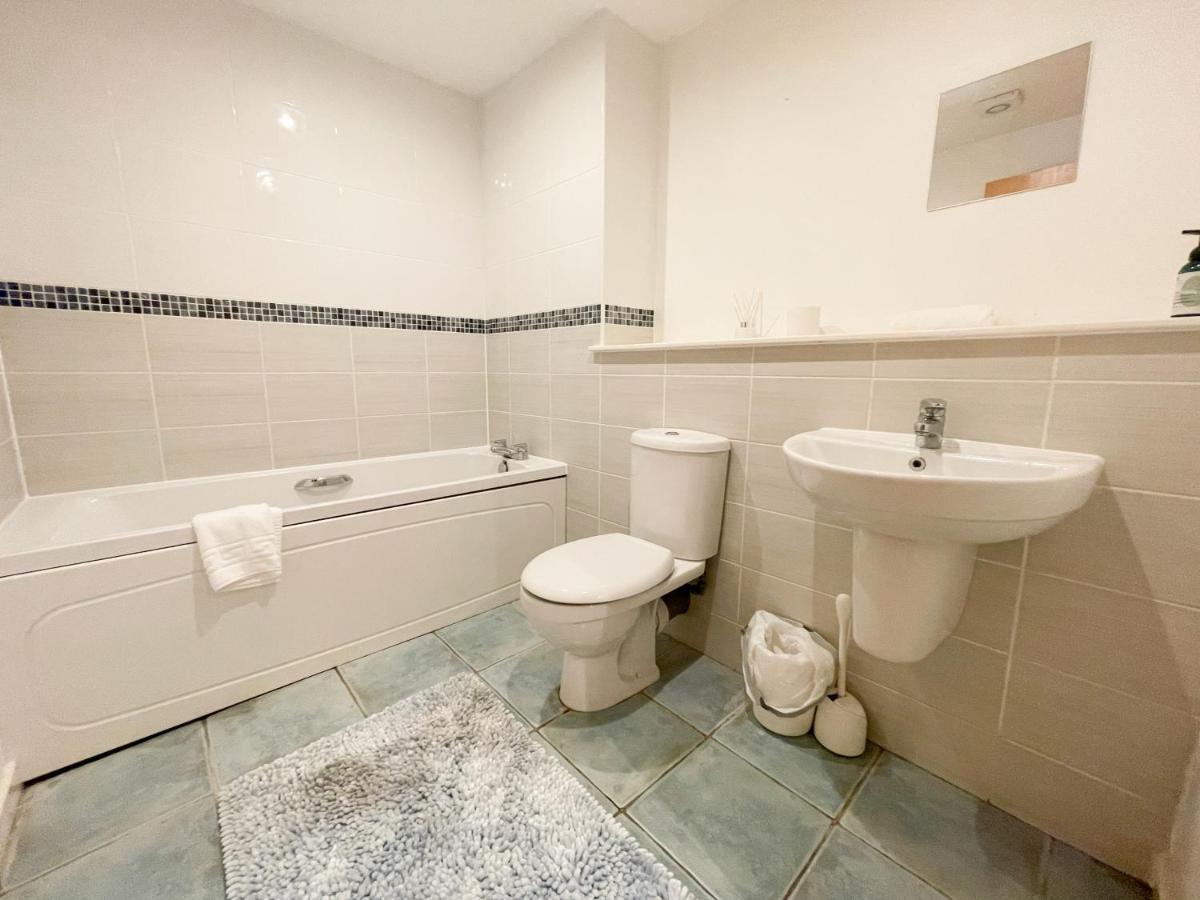 Kelvingrove 2 Bedroom Apartment - Private Parking Glasgow Exteriör bild